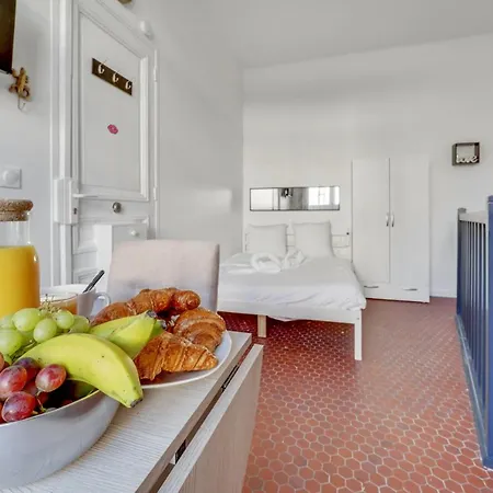 Superbe Appartement De Charme Au Coeur Du Xviieme *